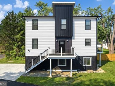 2370 RANDOLPH STREET, HUNTINGDON VALLEY, PA 19006