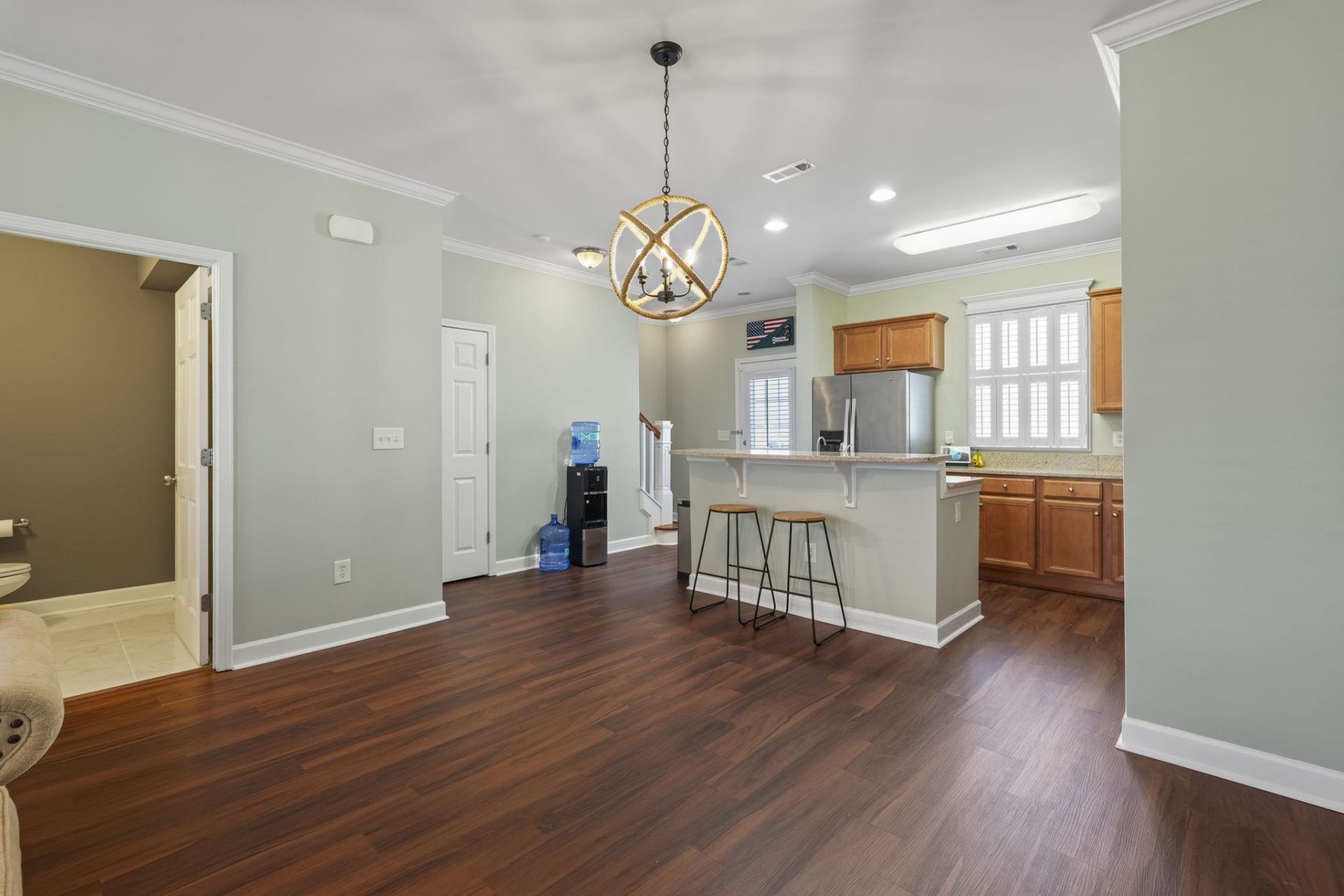 750 Howard Ave. Photo 12