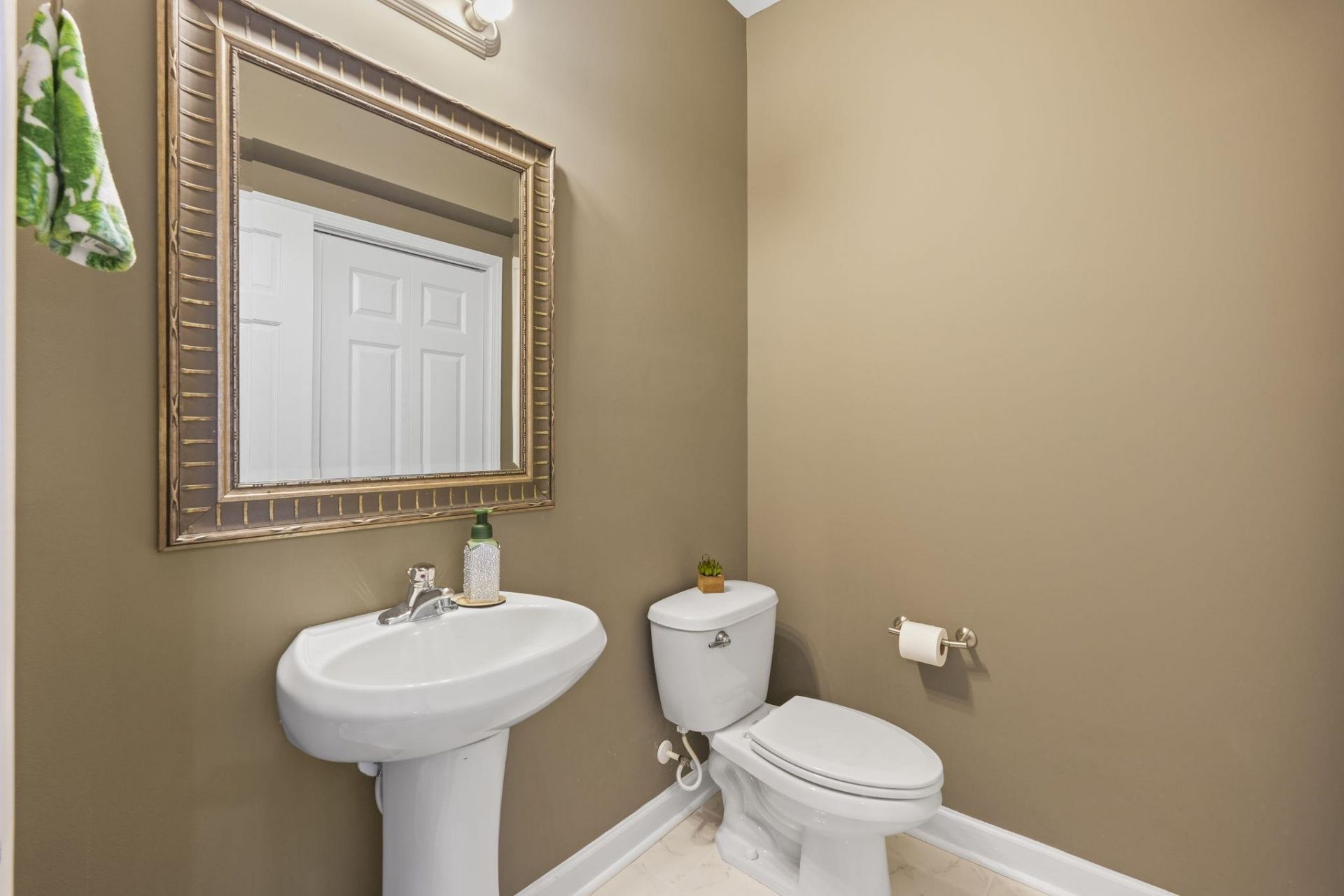 750 Howard Ave. Photo 13