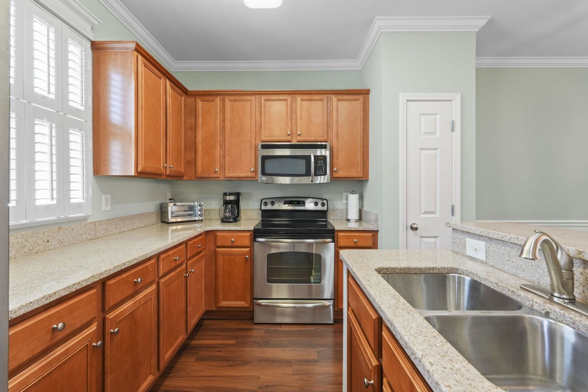 750 Howard Ave. Photo 19