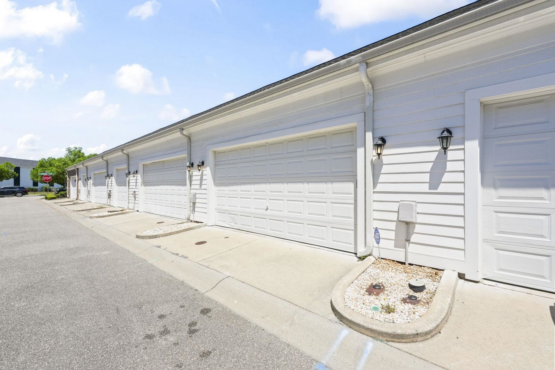 750 Howard Ave. Photo 45