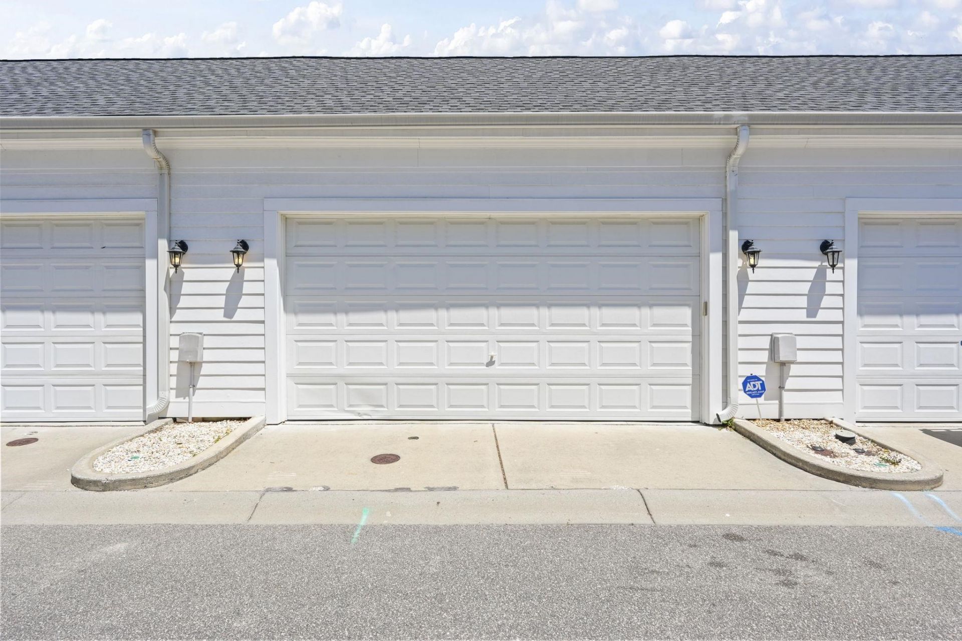 750 Howard Ave. Photo 47