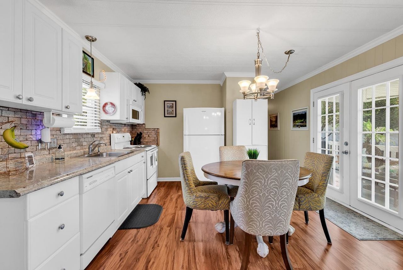 1511 Tams Dr. Photo 10