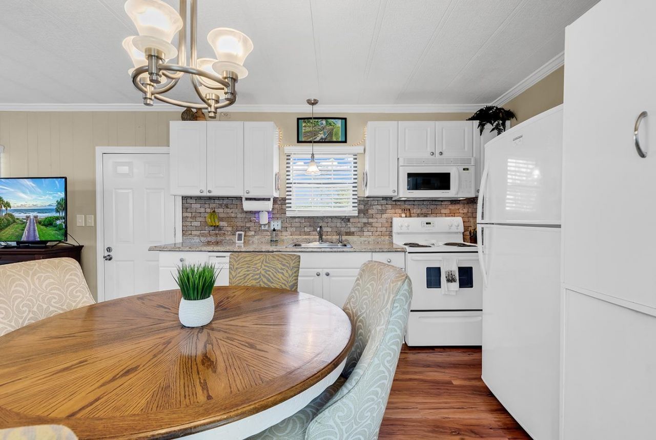 1511 Tams Dr. Photo 13