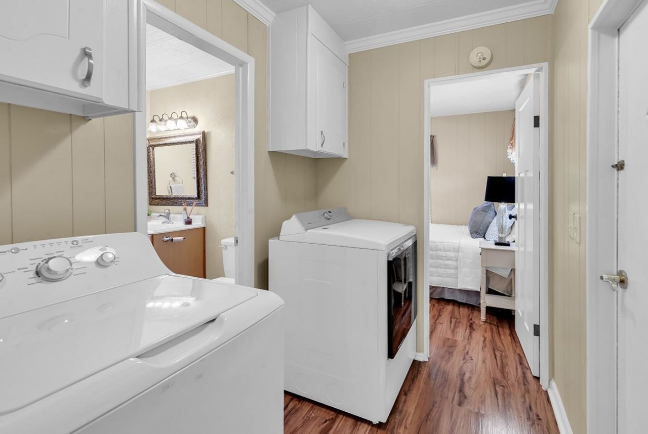 1511 Tams Dr. Photo 18