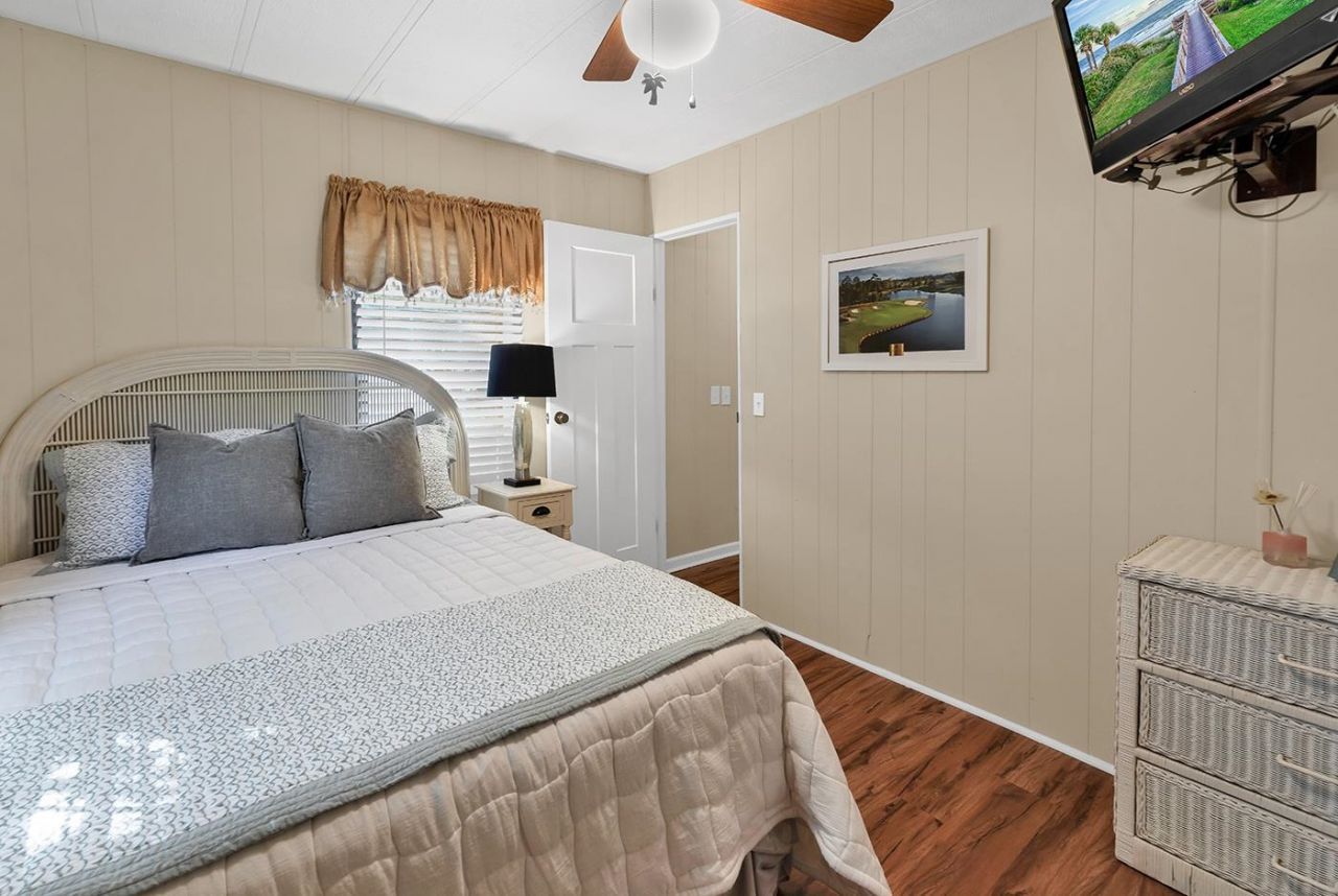 1511 Tams Dr. Photo 20