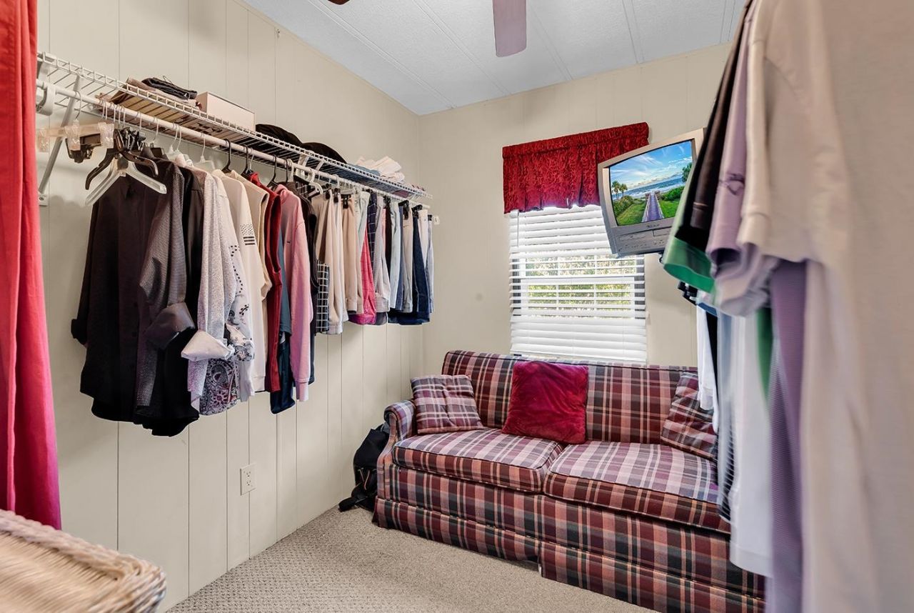1511 Tams Dr. Photo 22