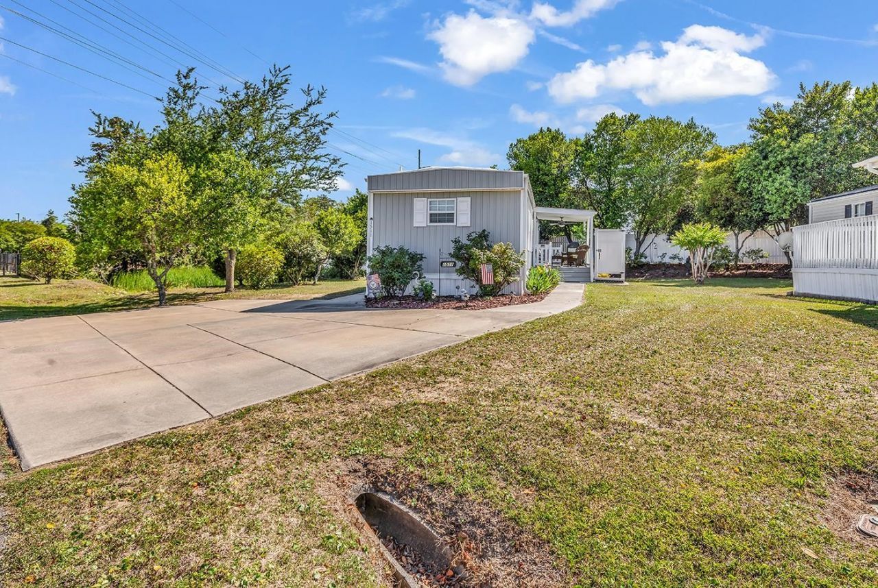 1511 Tams Dr. Photo 31