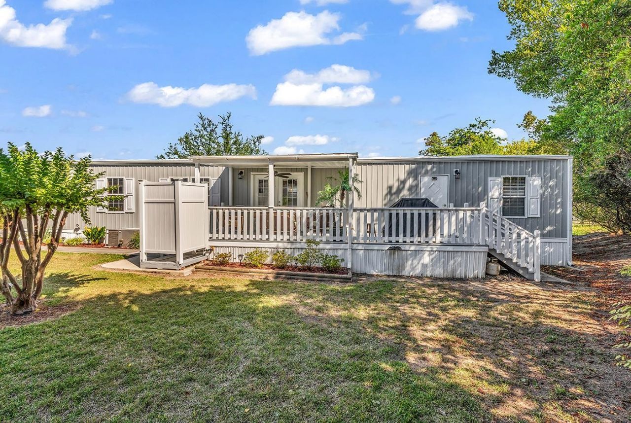1511 Tams Dr. Photo 32