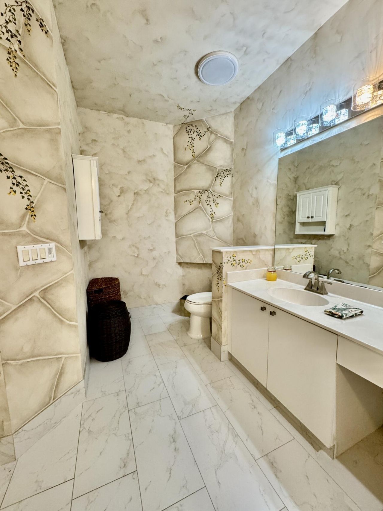 8082 Aberdeen Drive, Unit 102, Boynton Beach, FL 33472 Photo