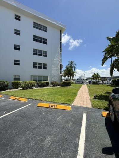 29 Yacht Club Drive, Unit 304, North Palm Beach, FL 33408 Photo