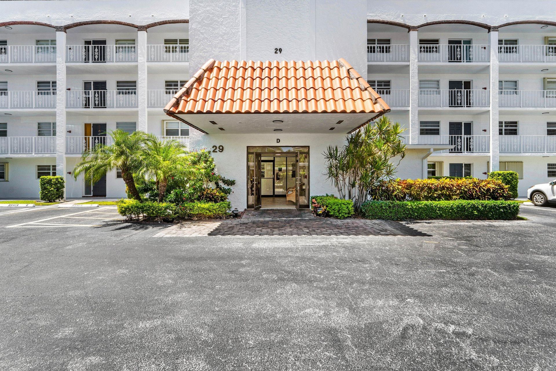 29 Yacht Club Drive, Unit 304, North Palm Beach, FL 33408 Photo
