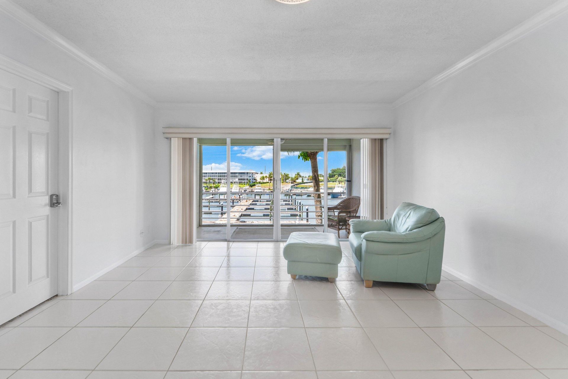 29 Yacht Club Drive, Unit 304, North Palm Beach, FL 33408 Photo