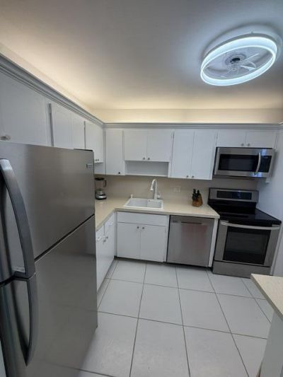 29 Yacht Club Drive, Unit 304, North Palm Beach, FL 33408 Photo