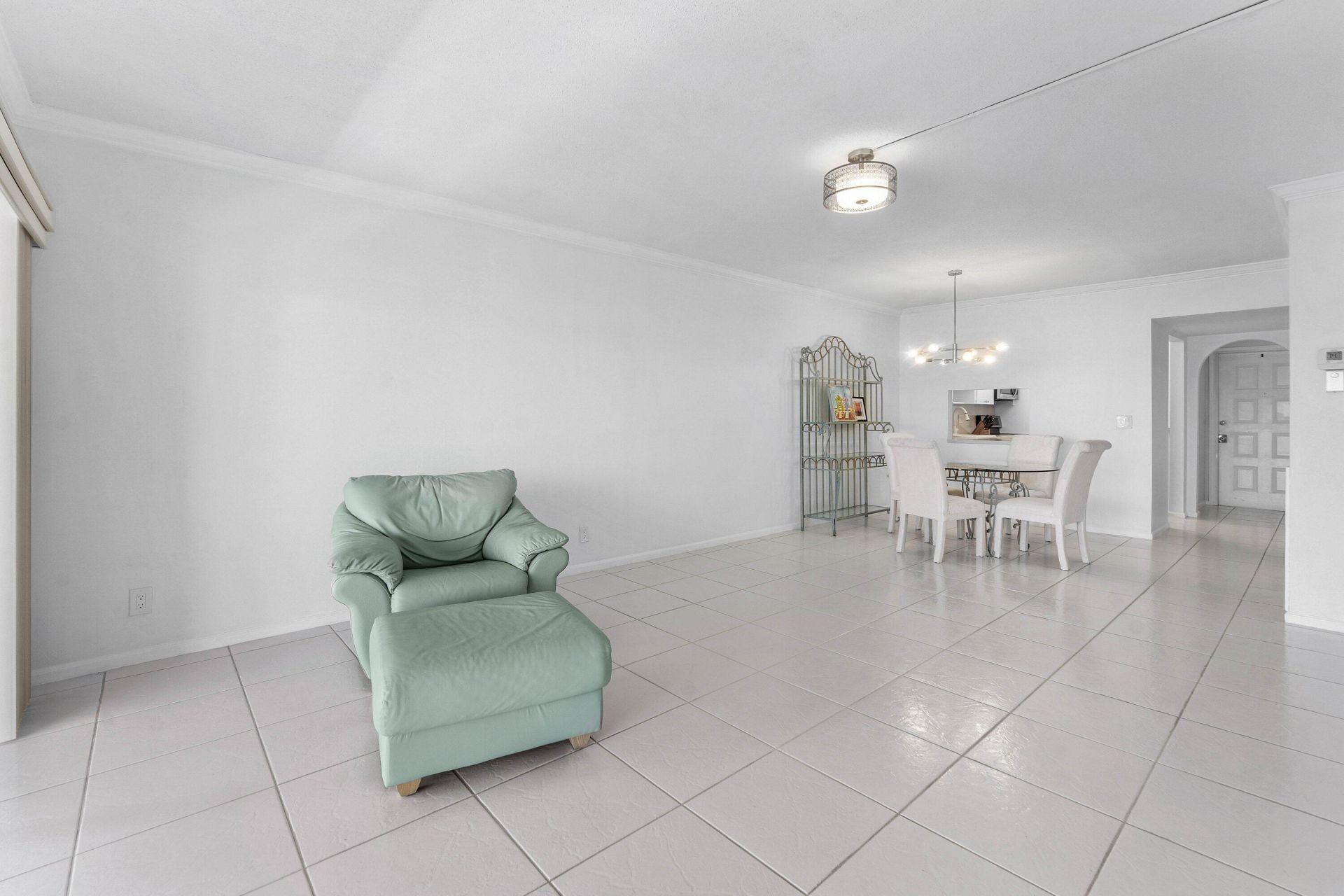 29 Yacht Club Drive, Unit 304, North Palm Beach, FL 33408 Photo