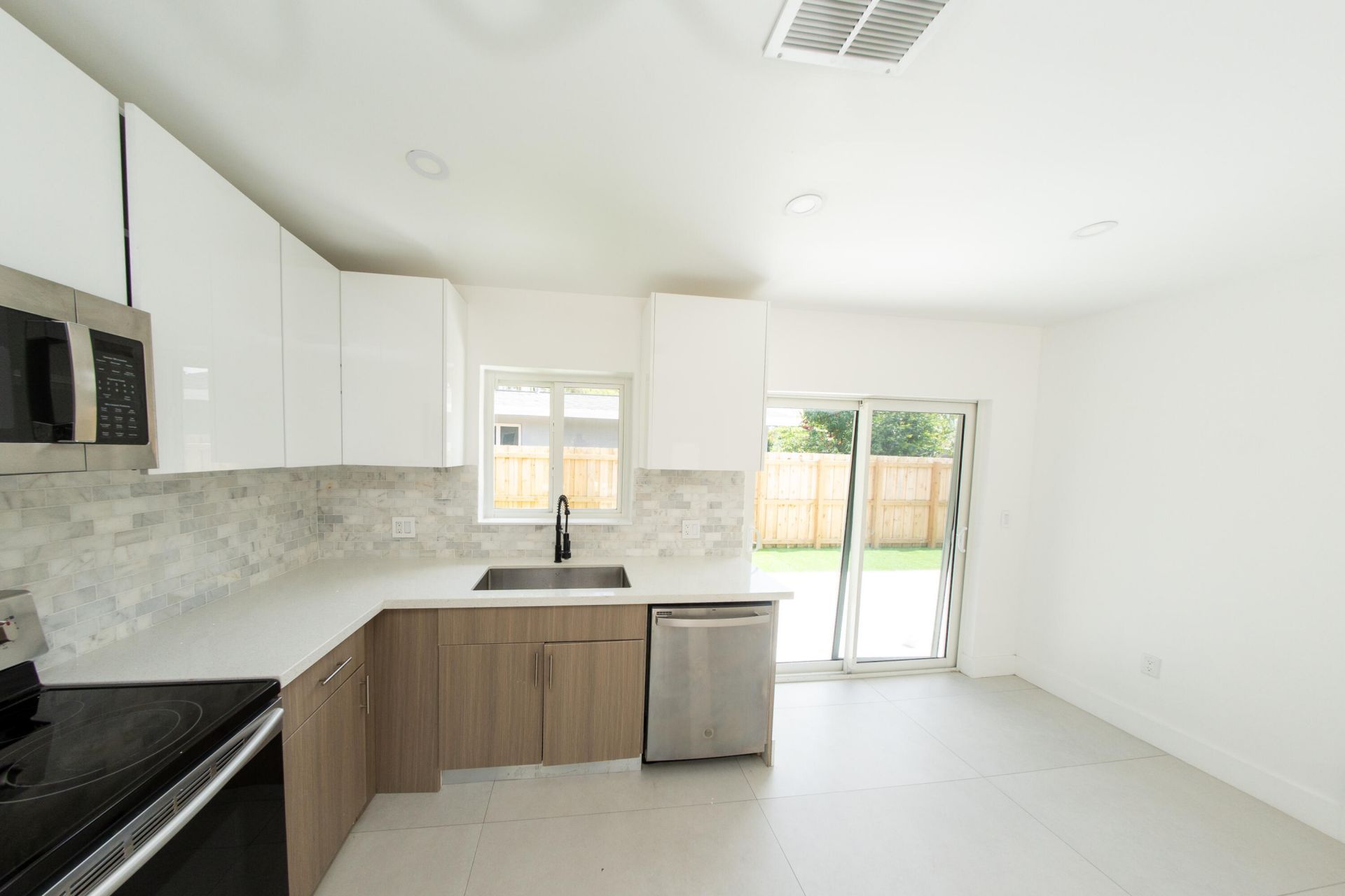 2160 SW 16th Court, Fort Lauderdale, FL 33312 Photo