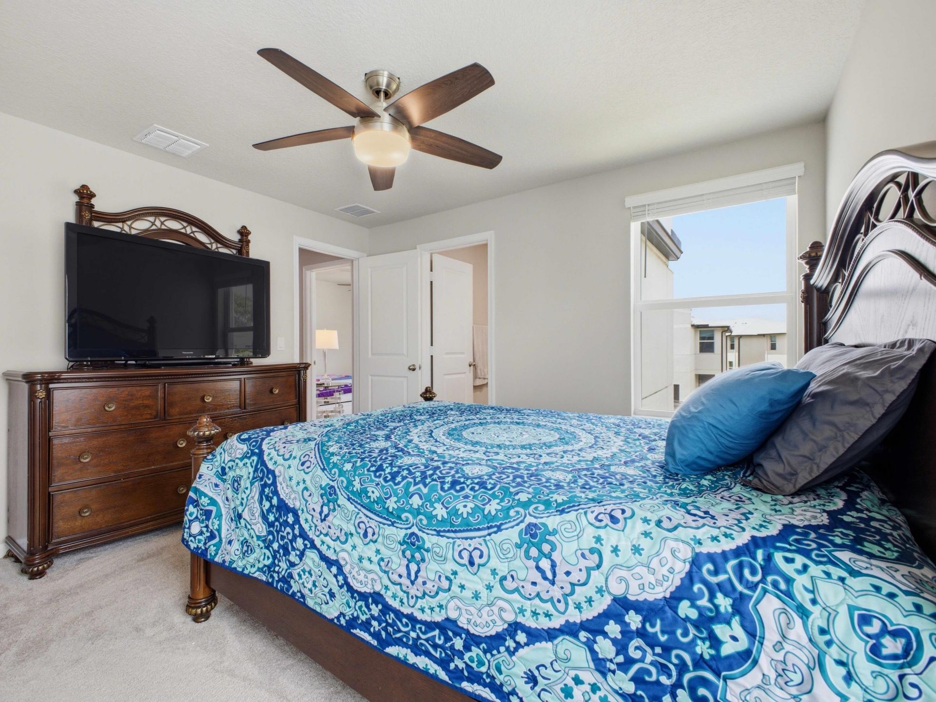 5720 Mentmore Drive, West Palm Beach, FL 33407 Photo