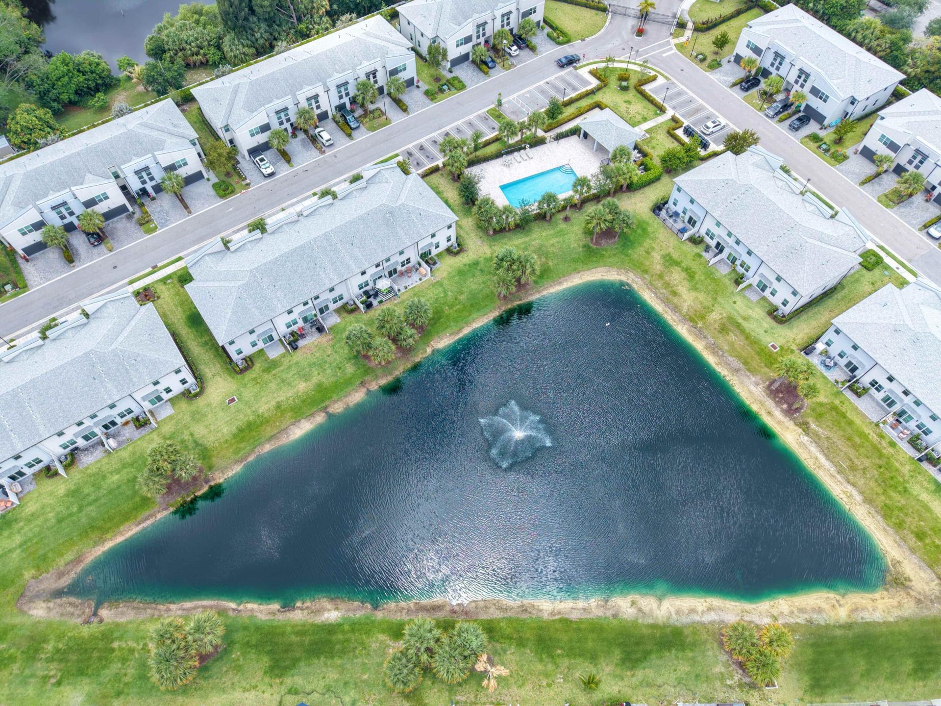 5720 Mentmore Drive, West Palm Beach, FL 33407 Photo