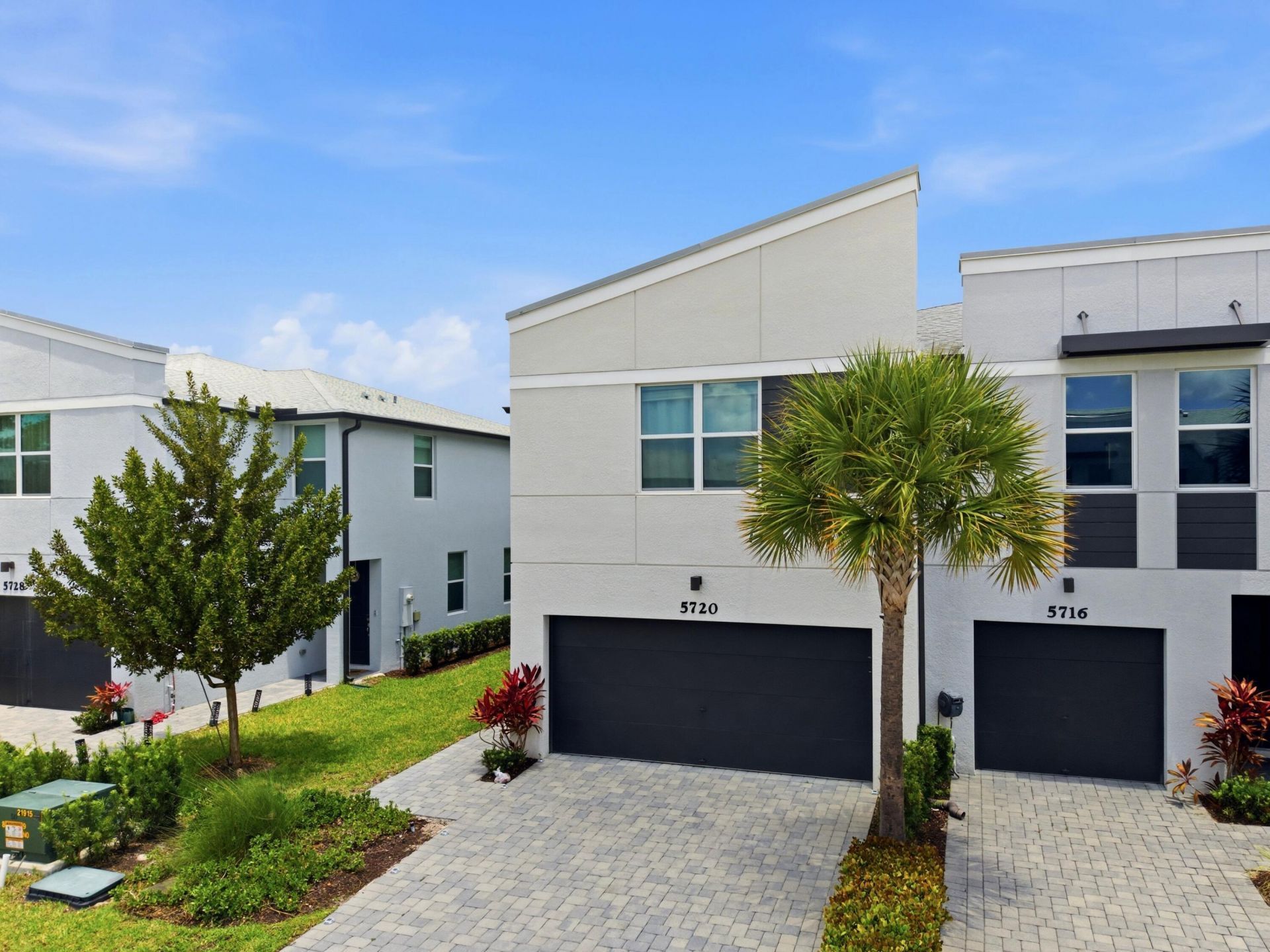 5720 Mentmore Drive, West Palm Beach, FL 33407 Photo