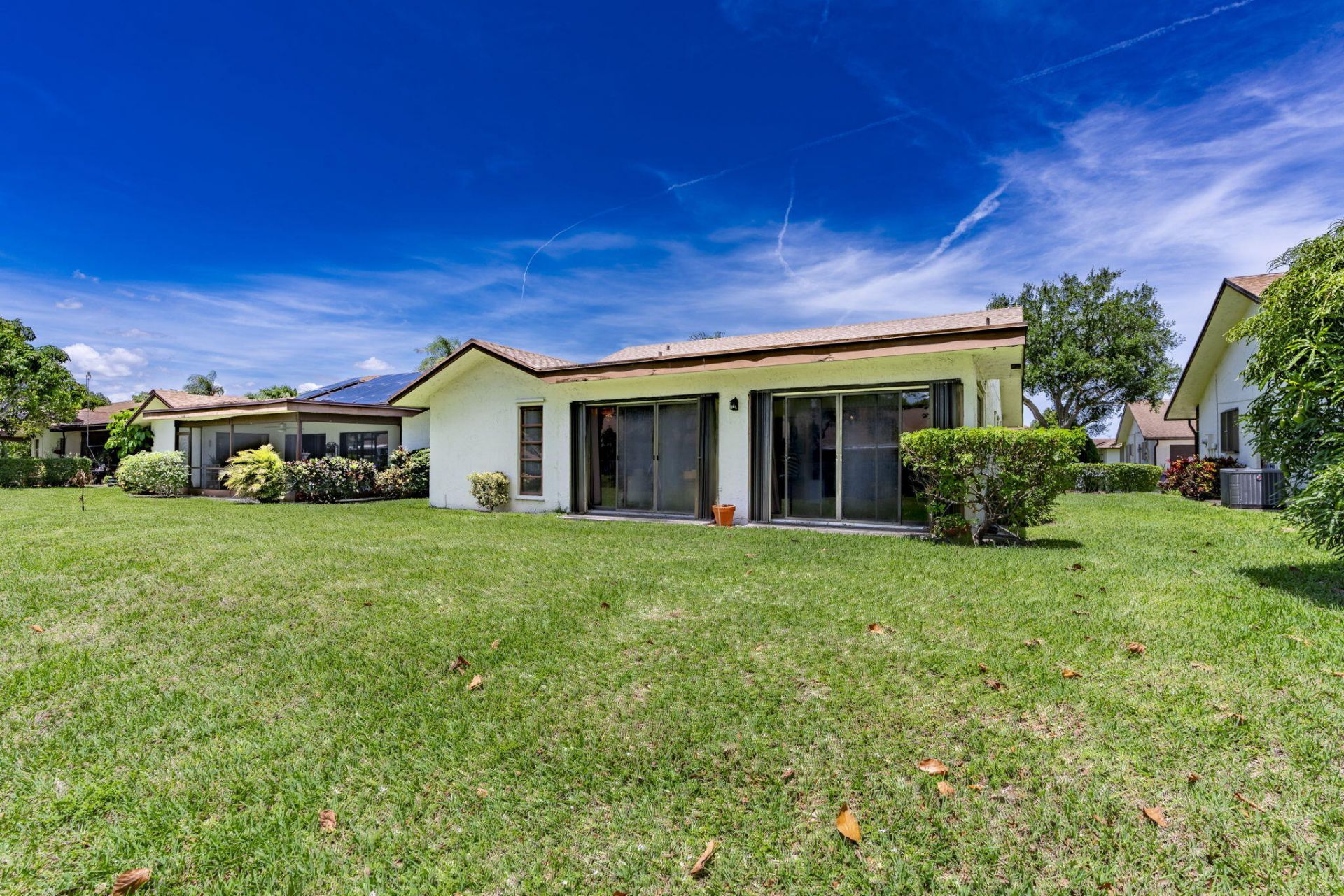 6320 Lakemont Circle, Greenacres, FL 33463 Photo
