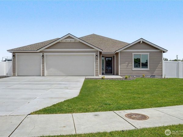 523 N Lessor Loop , Moses Lake, WA 98837