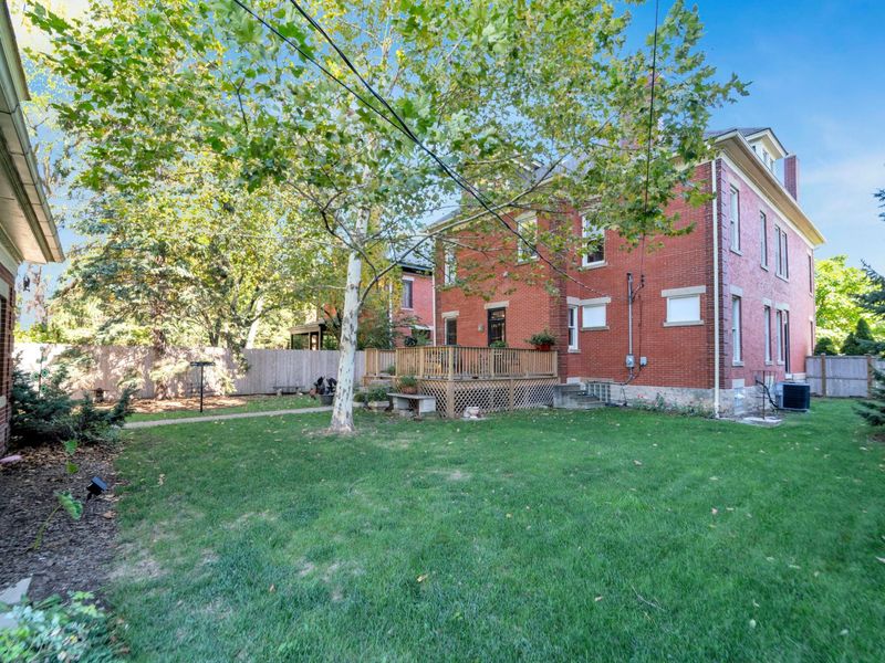 31 Woodland Avenue, Columbus, OH 43203 Photo 4