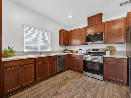 8308 Kossum Way, Elk Grove, CA 95624 Photo