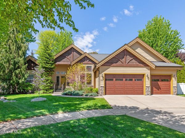 635 E Round Up Circle , Hayden, ID 83835