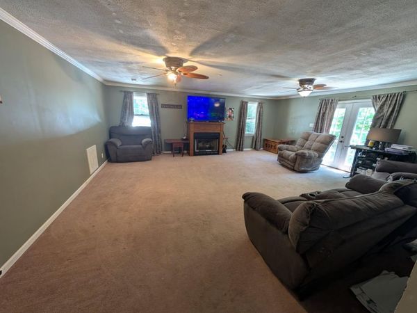128 Robin Hood Rd, Dickson, TN 37055
