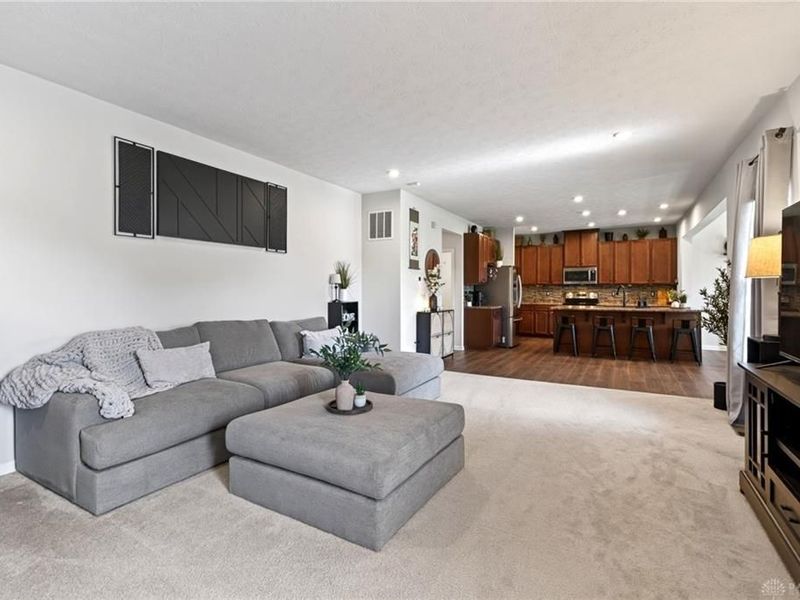 924 Cedar Grove Drive, Tipp City, OH 45371 Photo 12