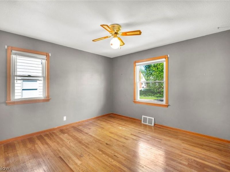 22 Natalie Road , Bedford, OH 44146 Photo 16