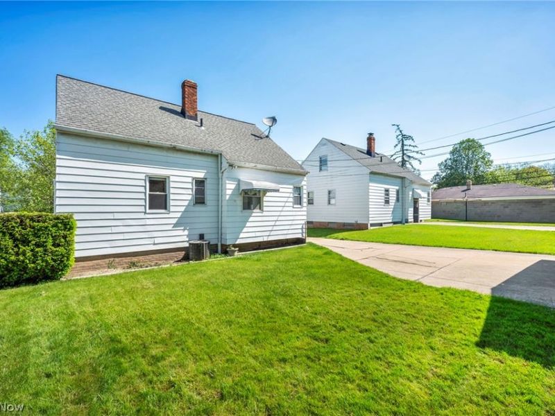 22 Natalie Road , Bedford, OH 44146 Photo 5