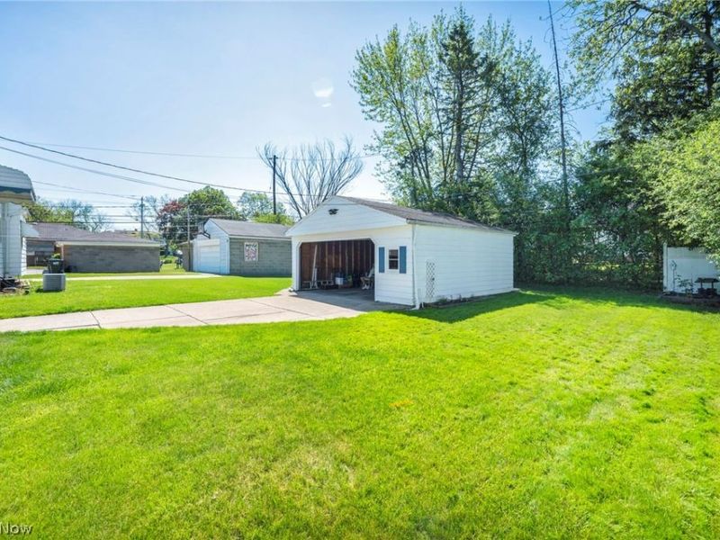 22 Natalie Road , Bedford, OH 44146 Photo 6