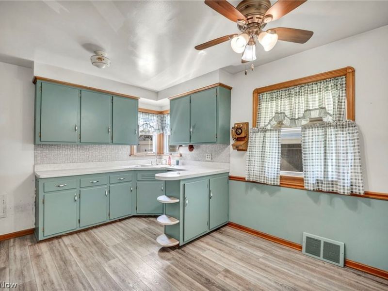 22 Natalie Road , Bedford, OH 44146 Photo 8