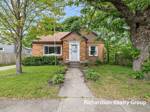 1261 Graf Street, Muskegon, MI 49442