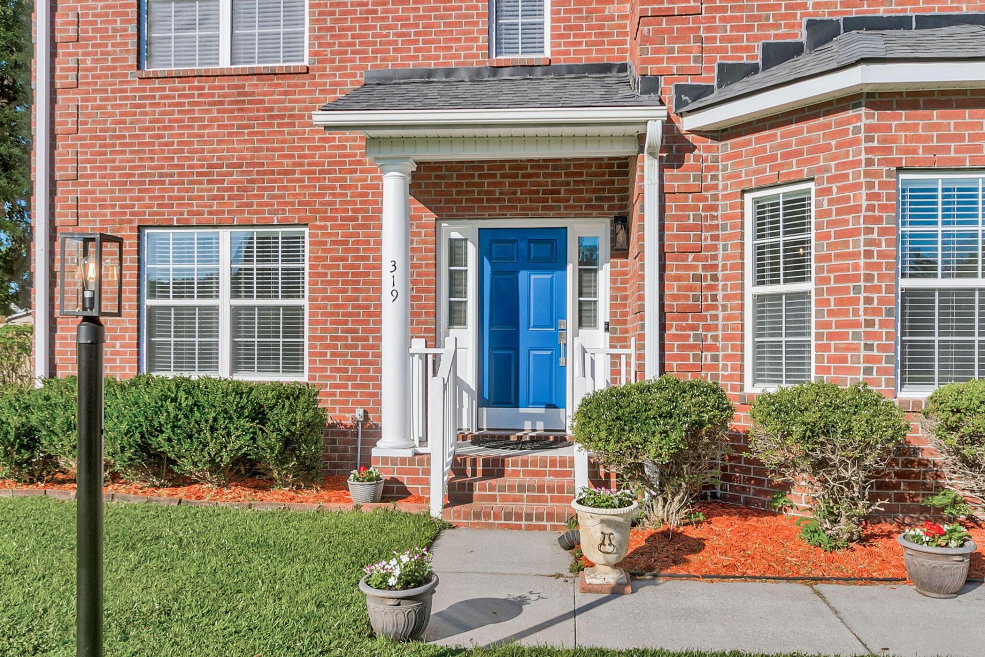 319 Lindrick Court Photo 4
