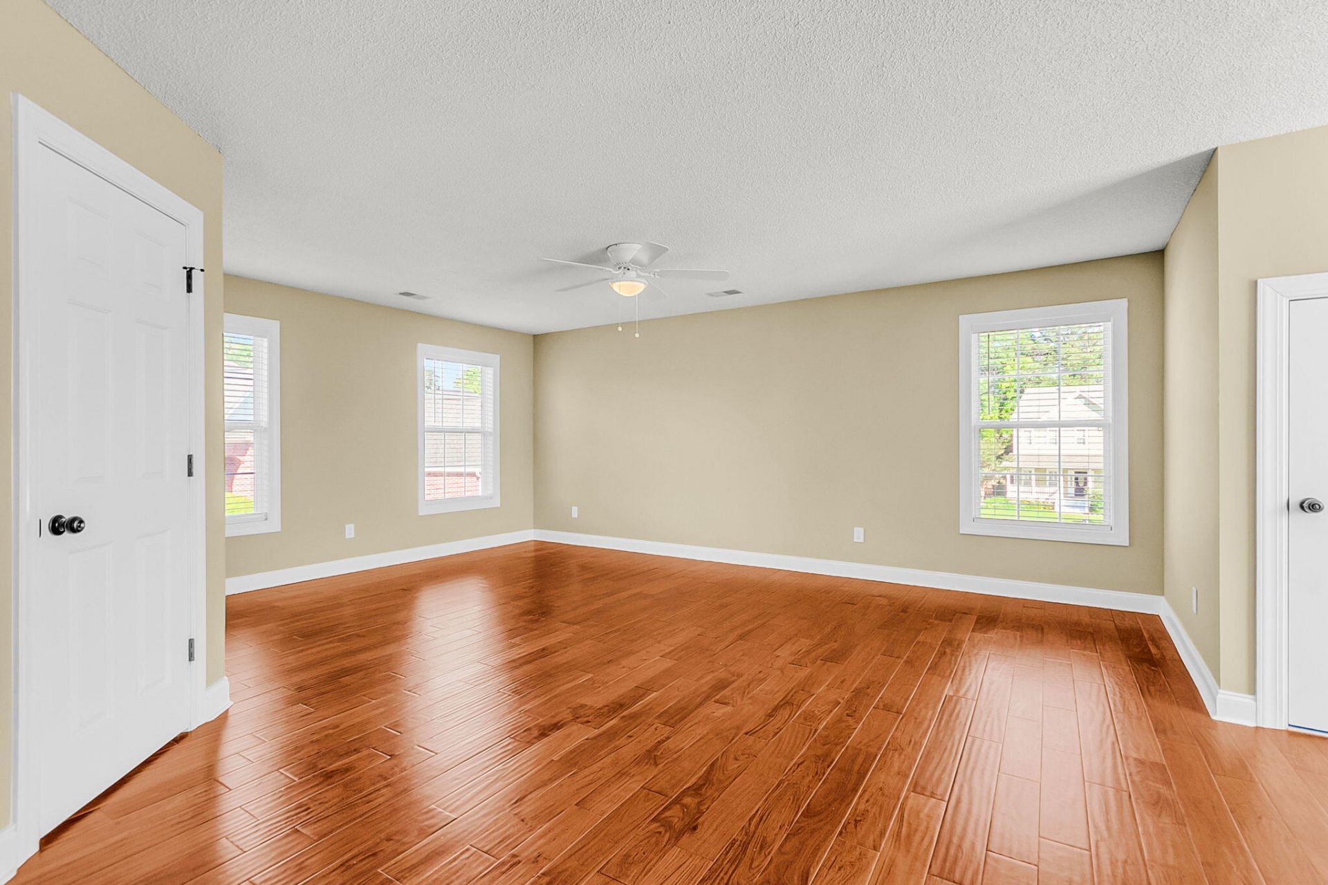 319 Lindrick Court Photo 43