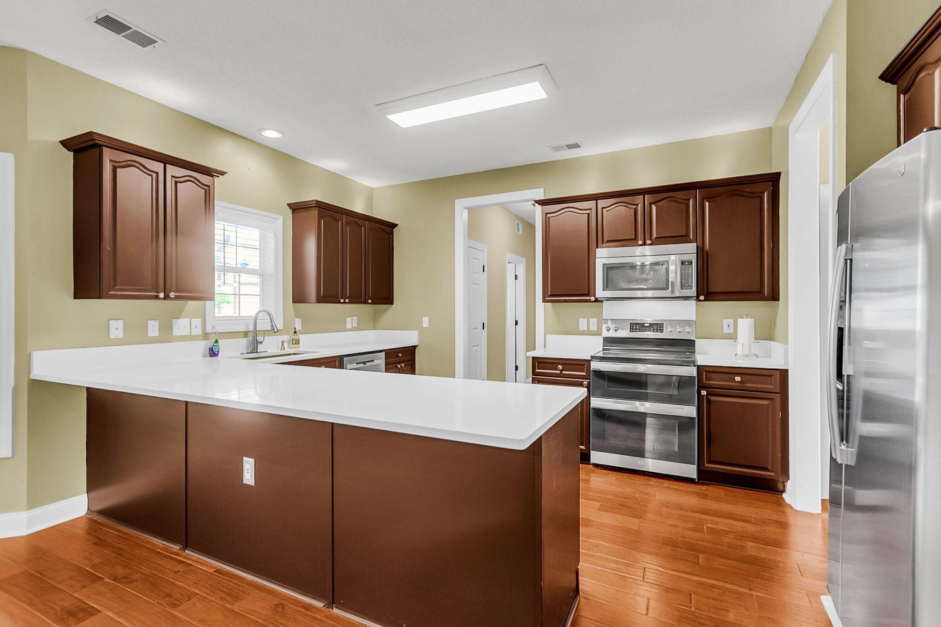319 Lindrick Court Photo 6