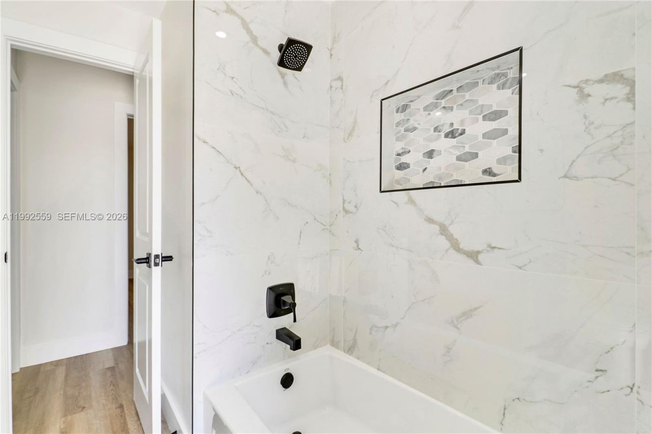 404 Highwood Circle , Jupiter, FL 33458 Photo