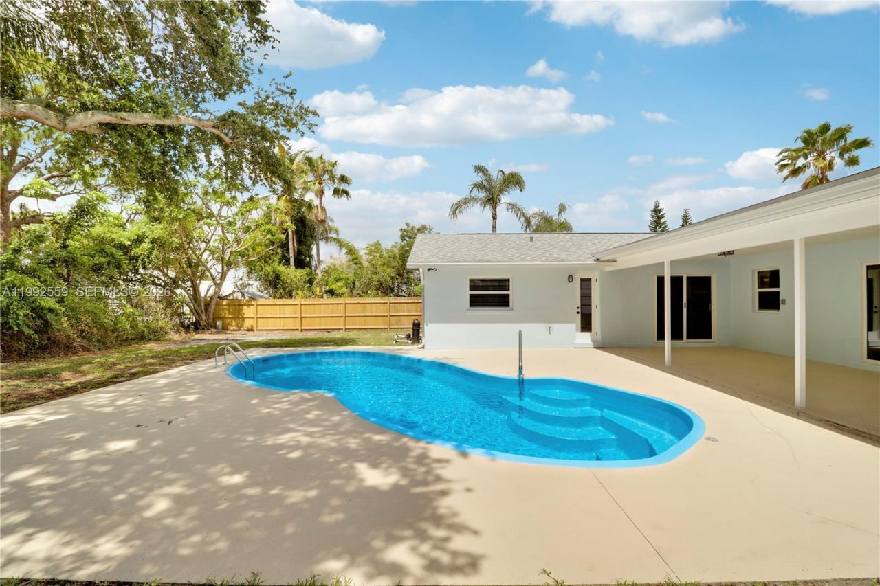 404 Highwood Circle , Jupiter, FL 33458 Photo