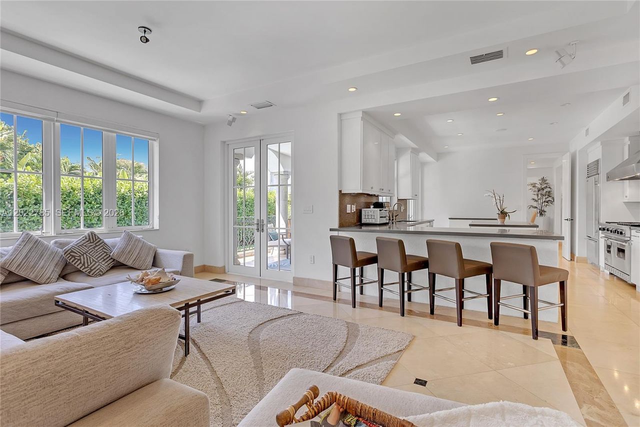 350 Redwood Ln, Key Biscayne, FL 33149 Photo