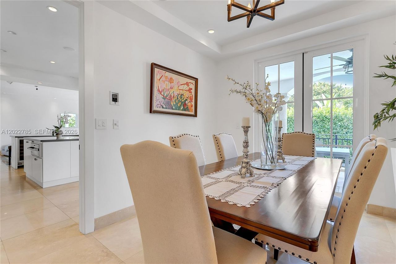 350 Redwood Ln, Key Biscayne, FL 33149 Photo
