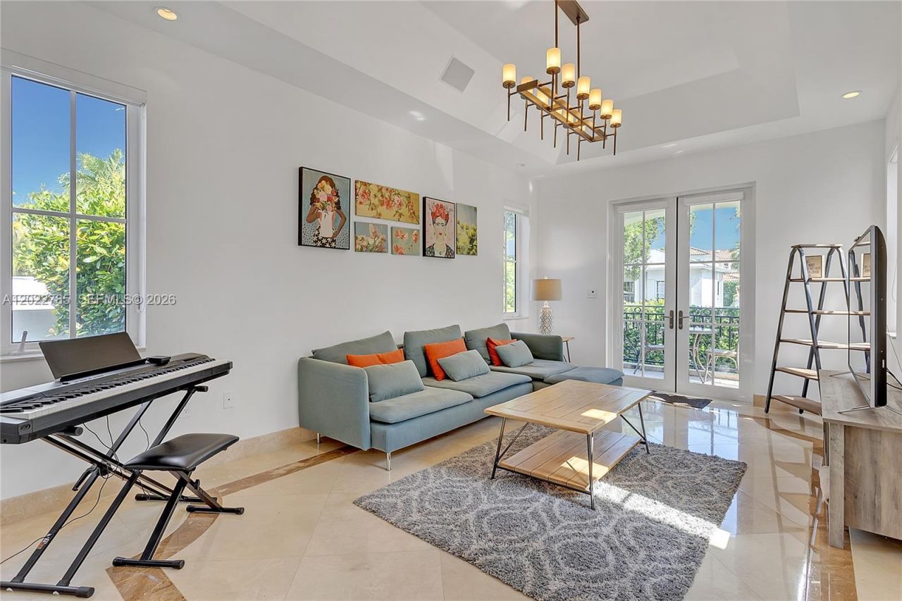 350 Redwood Ln, Key Biscayne, FL 33149 Photo