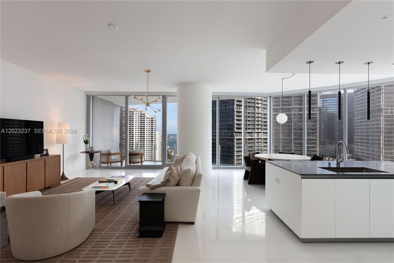 300 S Biscayne Blvd Way, Unit 2107, Miami, FL 33131 Photo
