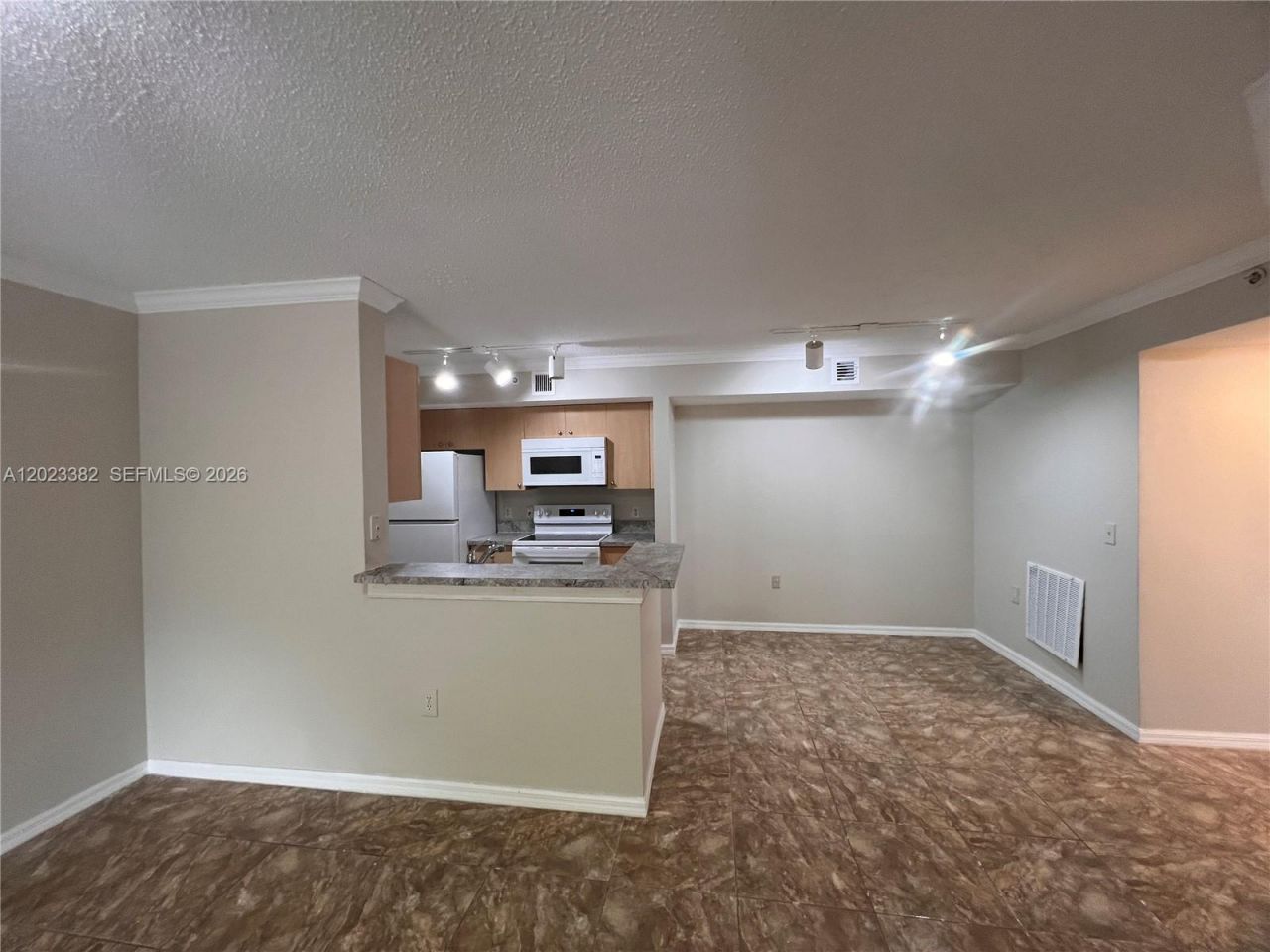 2496 Centergate Dr , Unit 205, Miramar, FL 33025 Photo