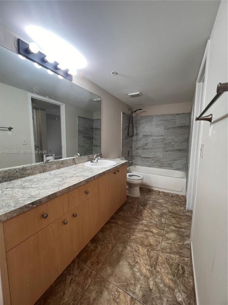 2496 Centergate Dr , Unit 205, Miramar, FL 33025 Photo