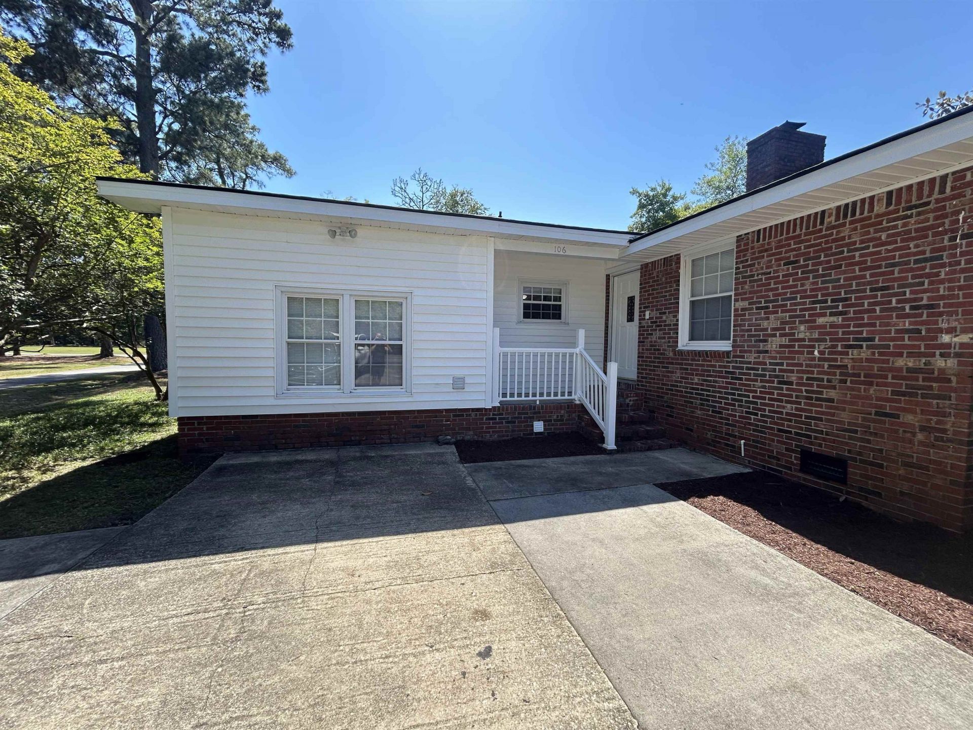 106 University Dr. Photo 11