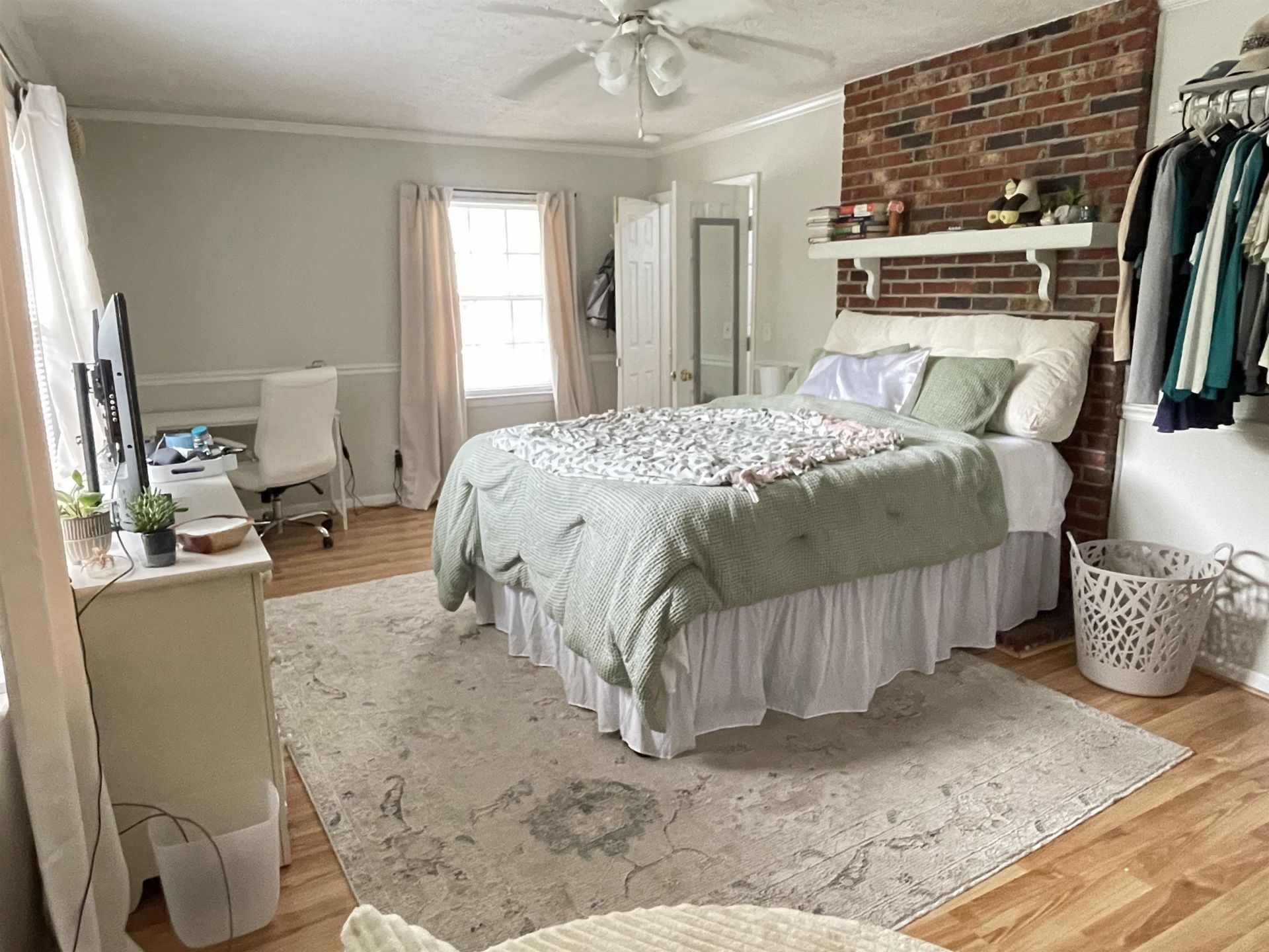 106 University Dr. Photo 22