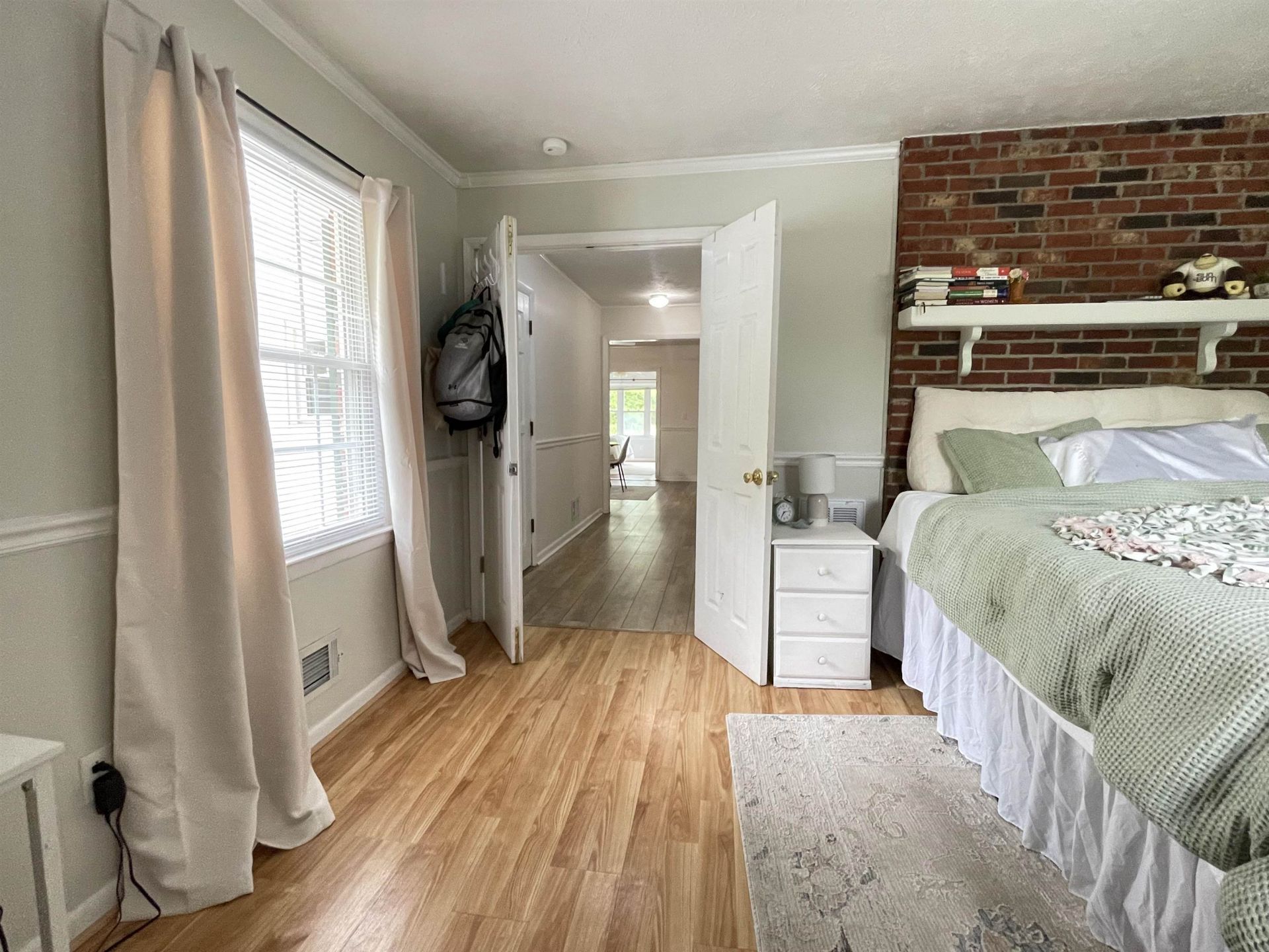 106 University Dr. Photo 23
