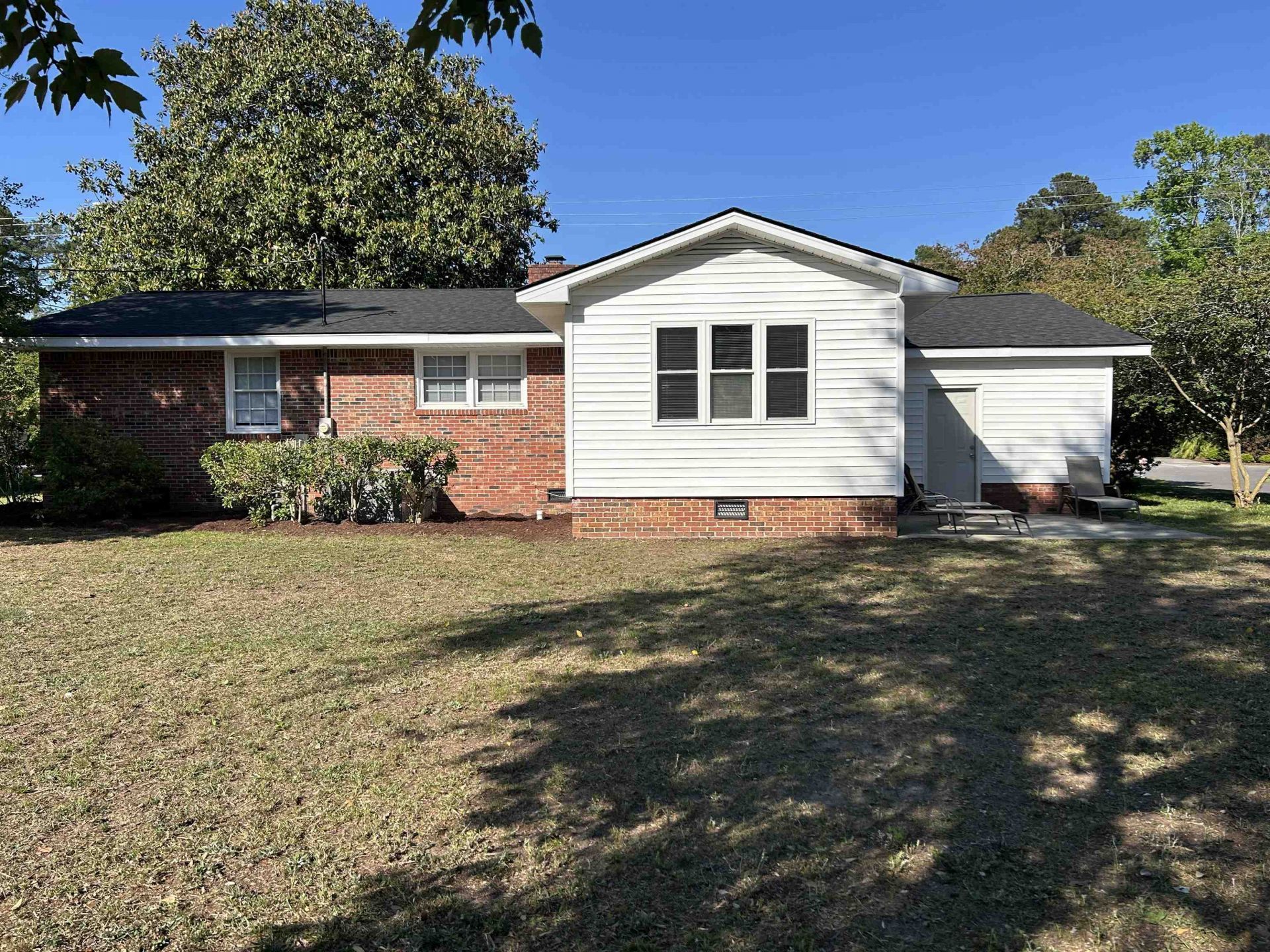 106 University Dr. Photo 3
